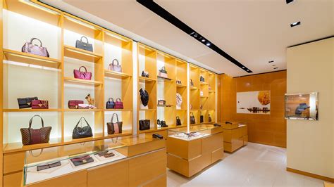 louis vuitton roma|louis vuitton store roma italy.